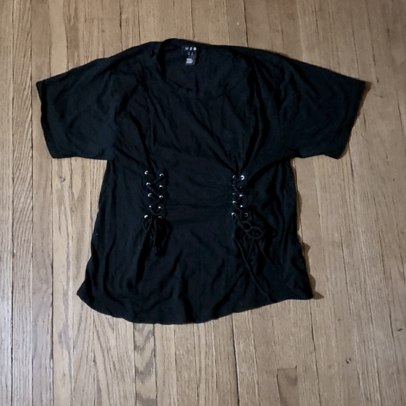 Black Gothic String T-Shirt - Picture 1 of 1